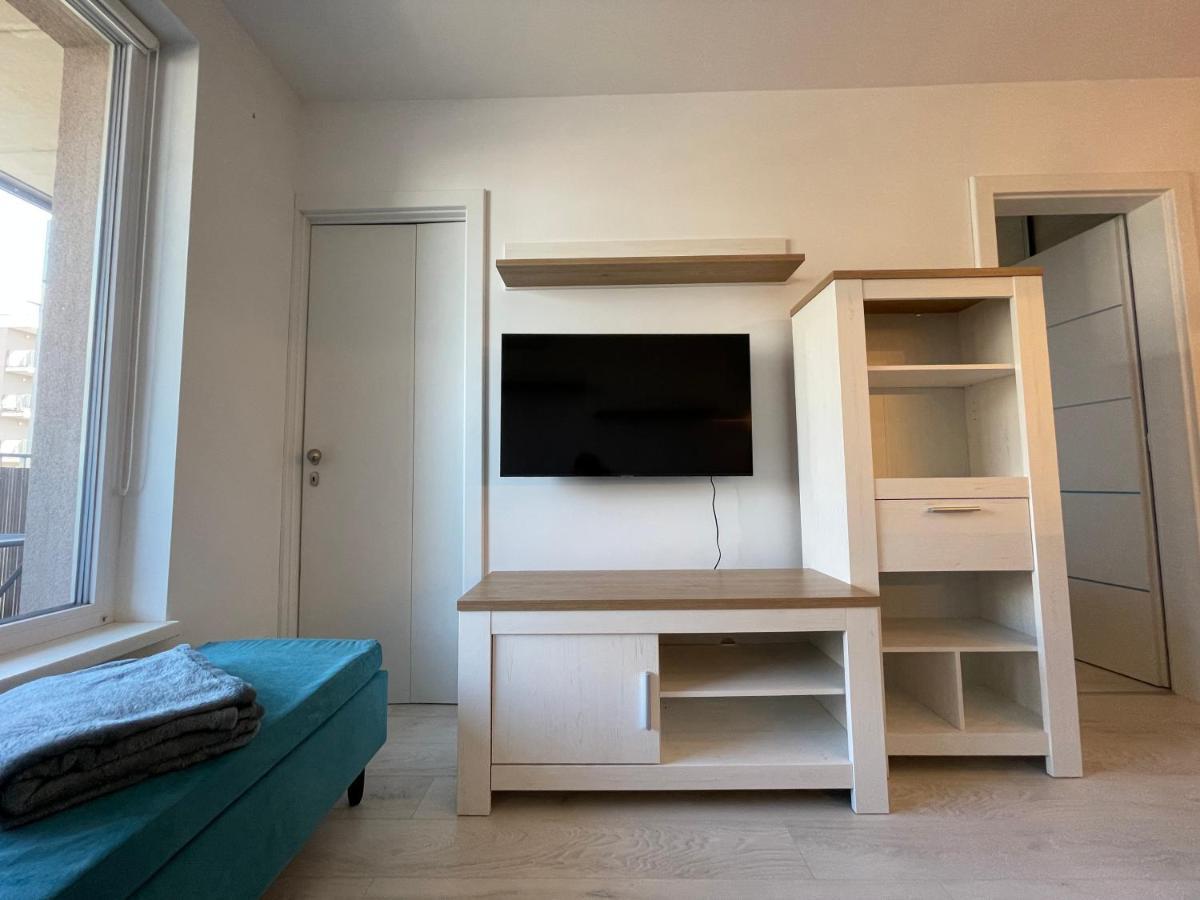 Modern And Quiet Apartment With Air Conditioning And Private Parking Košice Eksteriør bilde