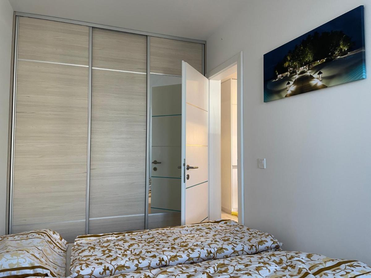 Modern And Quiet Apartment With Air Conditioning And Private Parking Košice Eksteriør bilde